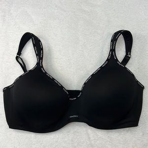 Nautica Intimates Black Underwire Padded Bra. Size 40DD. Excellent condition.